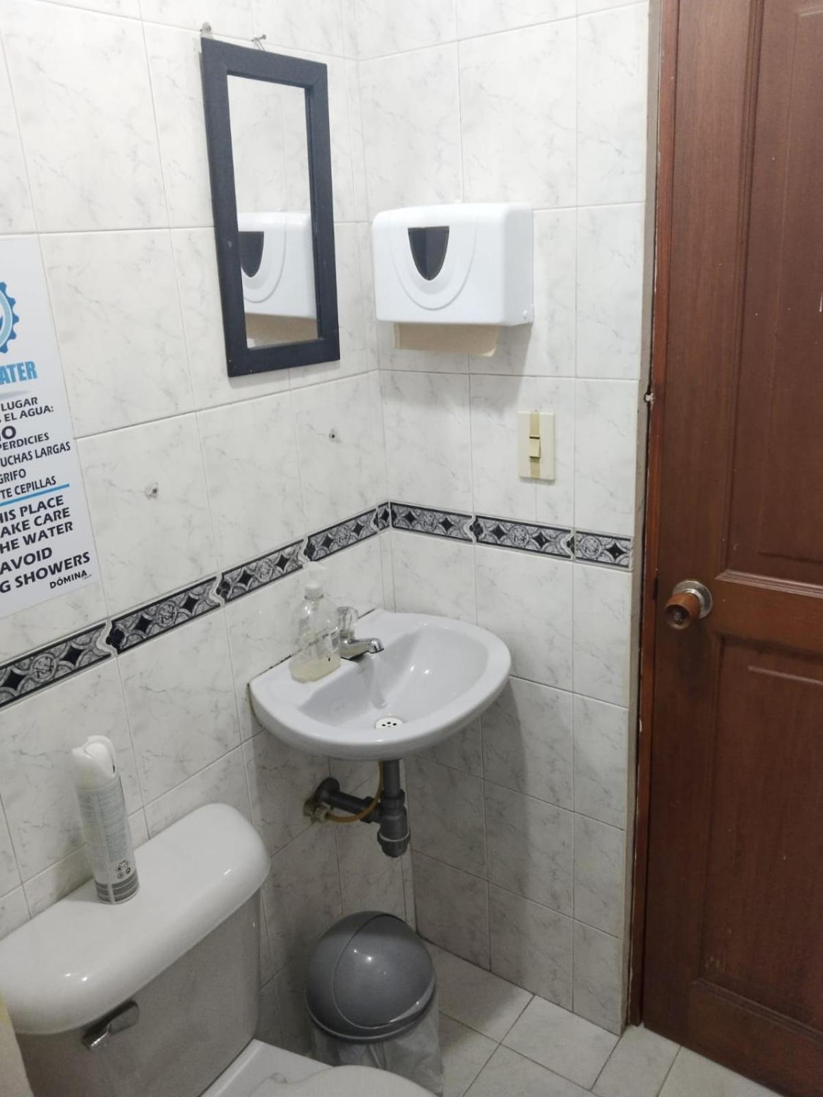 Habitaciones Cerca Al Aeropuerto Centro Y Centro Conecta Embajada Americana Bogota Bagian luar foto